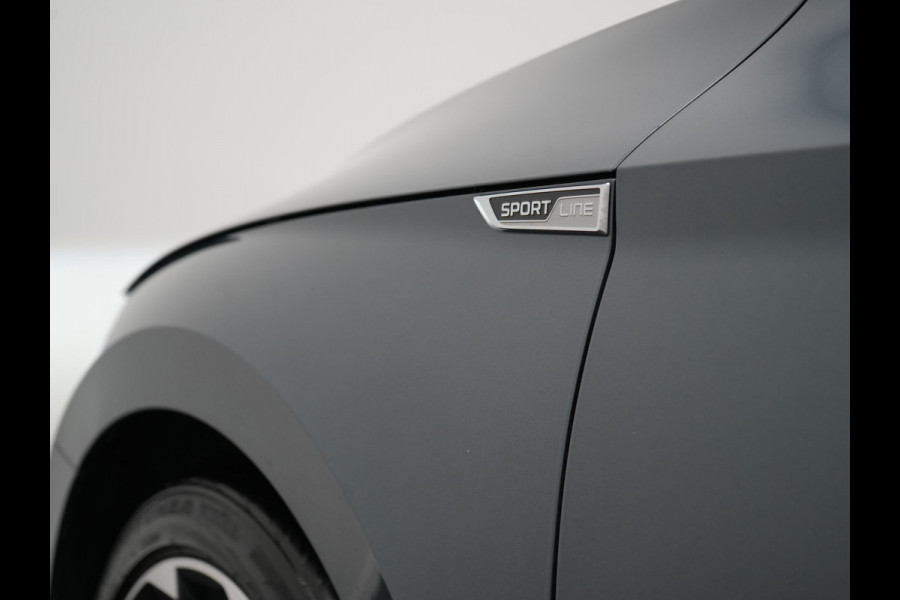 Škoda Superb Combi 1.4 TSI iV Sportline Business Plug In Hybrid 218pk Dealer O.H. PHEV | Trekhaak Af Fabriek | Panodak | Adaptive Cruise | 360 Camera | Alcantara Sportstoelen Memory & Verwarmd | Apple Carplay | Keyless | Blis | Virtual | Navigatie | DAB |