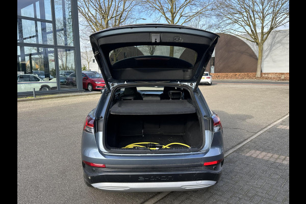 Audi Q4 e-tron 40 Launch edition Advanced Plus 77 kWh SOH 92% | S-Line interieur | Panoramadak | Stoelverwarming | Elektrische achterklep | Luxe bekleding | Rijklaar met 12 mnd BOVAG garantie