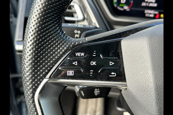 Audi Q4 e-tron 40 Launch edition Advanced Plus 77 kWh SOH 92% | S-Line interieur | Panoramadak | Stoelverwarming | Elektrische achterklep | Luxe bekleding | Rijklaar met 12 mnd BOVAG garantie