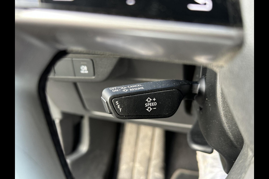 Audi Q4 e-tron 40 Launch edition Advanced Plus 77 kWh SOH 92% | S-Line interieur | Panoramadak | Stoelverwarming | Elektrische achterklep | Luxe bekleding | Rijklaar met 12 mnd BOVAG garantie