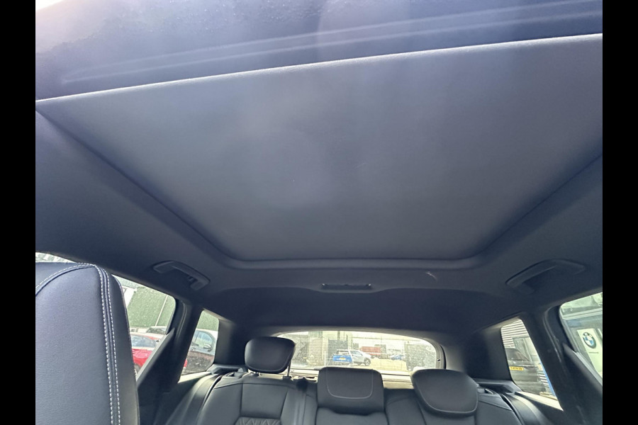 Audi Q4 e-tron 40 Launch edition Advanced Plus 77 kWh SOH 92% | S-Line interieur | Panoramadak | Stoelverwarming | Elektrische achterklep | Luxe bekleding | Rijklaar met 12 mnd BOVAG garantie