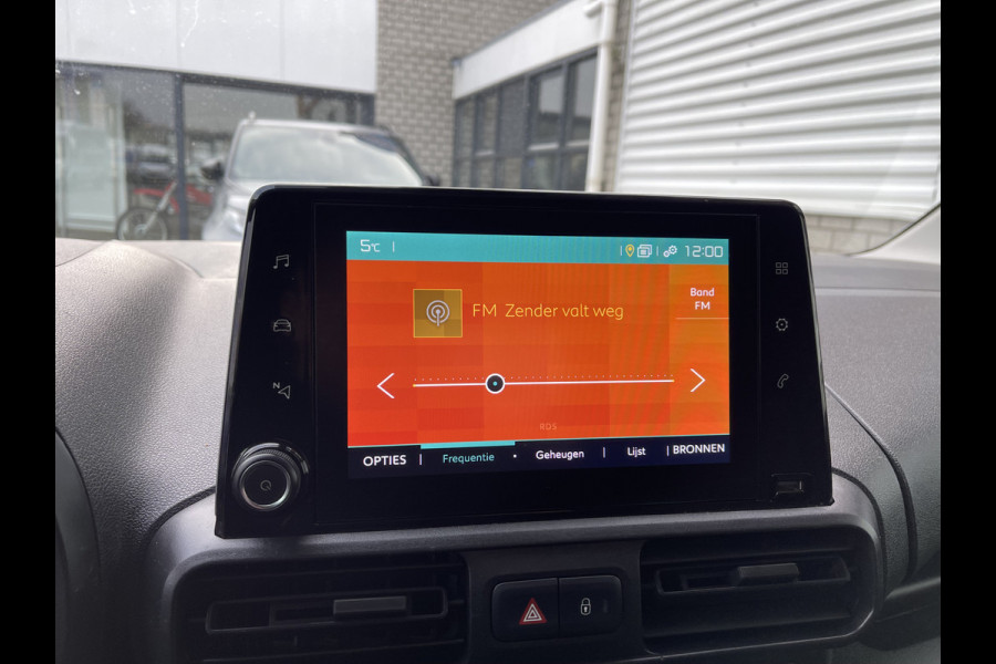 Citroën Berlingo 1.5 BlueHDI Club automaat / € 11.950 marge / lease vanaf € 201 / euro 6 diesel / airco / cruise / navigatie / camera / lichtmetalen velgen / pdc achter !