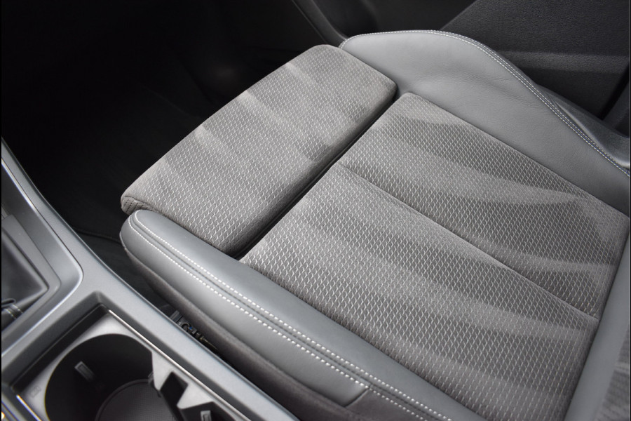 Audi Q3 45 TFSI e S-Line 245 Pk Pano Memory Sonos Leder Navi Keyless Camera 20 Inch