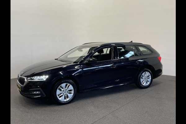 Škoda Octavia Combi 1.0 e-TSI Business Edition Airco ECC Navi Carplay PDC VA DAB+ Full LED Cruise Control