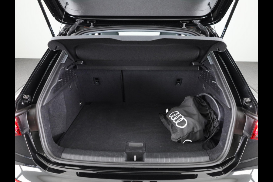 Audi A3 Sportback 40 TFSI e Advanced edition 204 pk S-tronic | Verlengde garantie | Navigatie | Parkeersensoren (Park assist) | Achteruitrijcamera | Adaptieve cruise control | Stoelverwarming |