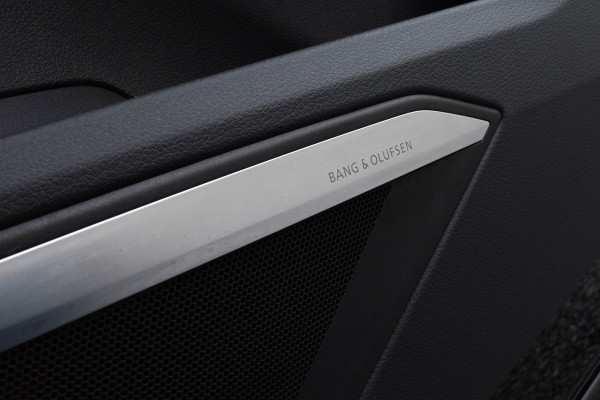 Audi e-tron S Quattro 371kW / Standkachel/ Luchtvering/ Bang & Olufsen Sound System/ Panoramadak/ Trekhaak/
