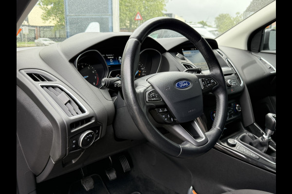 Ford Focus BWJ 2018 | 1.0 126PK Titanium | TREKHAAK | SCHUIFDAK | CLIMA | CAMERA | CARPLAY | NAVI | CRUISE | 2X PDC |