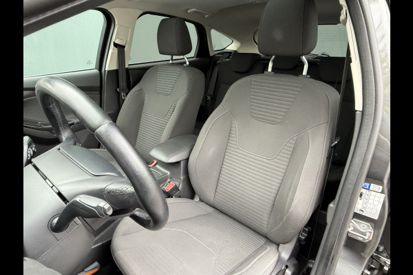 Ford Focus BWJ 2018 | 1.0 126PK Titanium | TREKHAAK | SCHUIFDAK | CLIMA | CAMERA | CARPLAY | NAVI | CRUISE | 2X PDC |