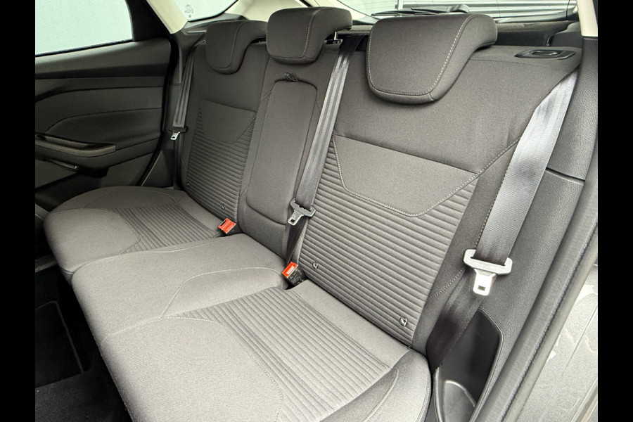 Ford Focus BWJ 2018 | 1.0 126PK Titanium | TREKHAAK | SCHUIFDAK | CLIMA | CAMERA | CARPLAY | NAVI | CRUISE | 2X PDC |
