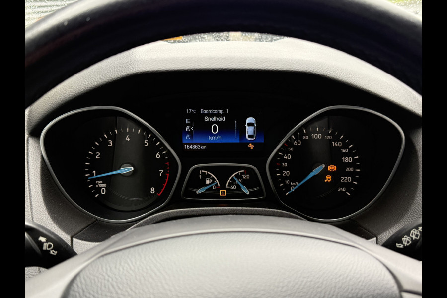 Ford Focus BWJ 2018 | 1.0 126PK Titanium | TREKHAAK | SCHUIFDAK | CLIMA | CAMERA | CARPLAY | NAVI | CRUISE | 2X PDC |