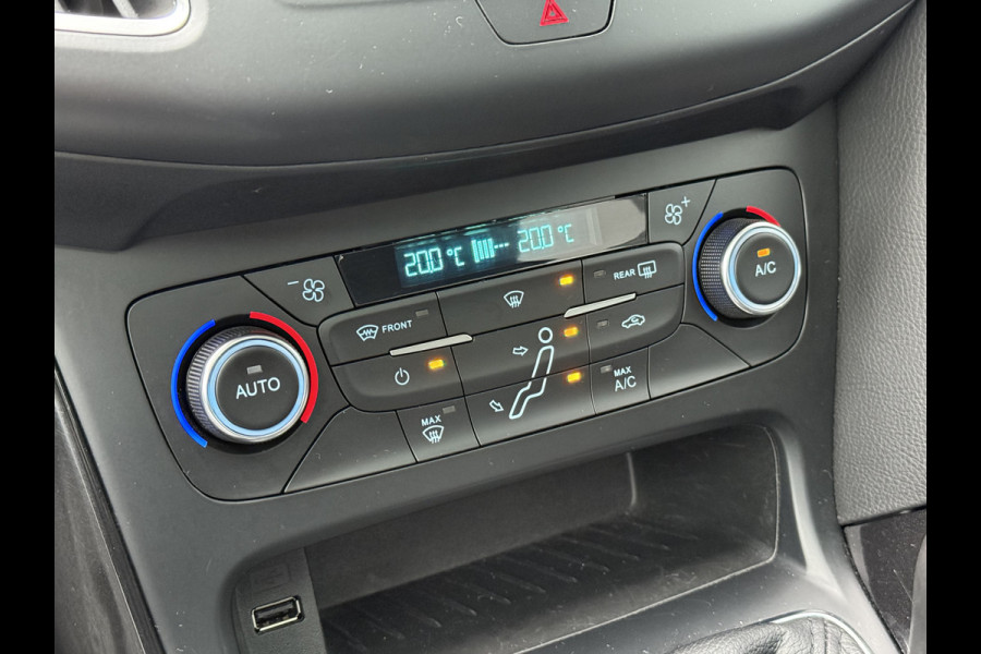 Ford Focus BWJ 2018 | 1.0 126PK Titanium | TREKHAAK | SCHUIFDAK | CLIMA | CAMERA | CARPLAY | NAVI | CRUISE | 2X PDC |