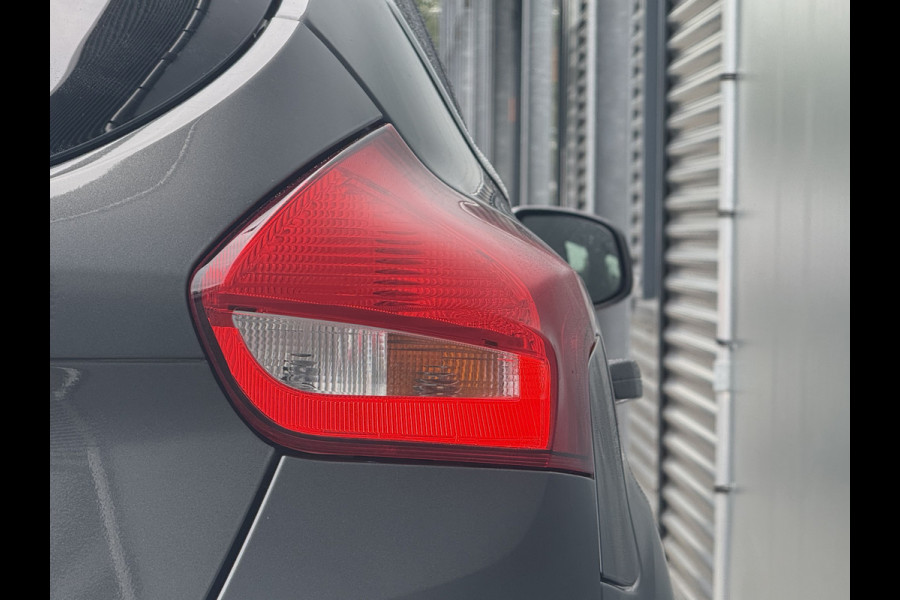 Ford Focus BWJ 2018 | 1.0 126PK Titanium | TREKHAAK | SCHUIFDAK | CLIMA | CAMERA | CARPLAY | NAVI | CRUISE | 2X PDC |
