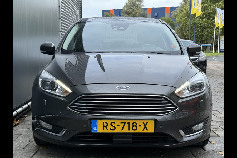 Ford Focus BWJ 2018 | 1.0 126PK Titanium | TREKHAAK | SCHUIFDAK | CLIMA | CAMERA | CARPLAY | NAVI | CRUISE | 2X PDC |