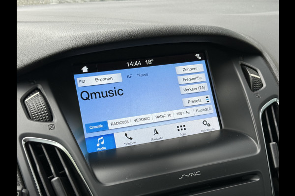 Ford Focus BWJ 2018 | 1.0 126PK Titanium | TREKHAAK | SCHUIFDAK | CLIMA | CAMERA | CARPLAY | NAVI | CRUISE | 2X PDC |