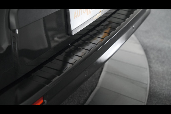 Renault Trafic 2.0 Blue dCi EDC 170 T29 L2H1 Extra DC | 6 Zitlplaatsen | Camera | Navigatie | Climate Control | Dubbele Cabine