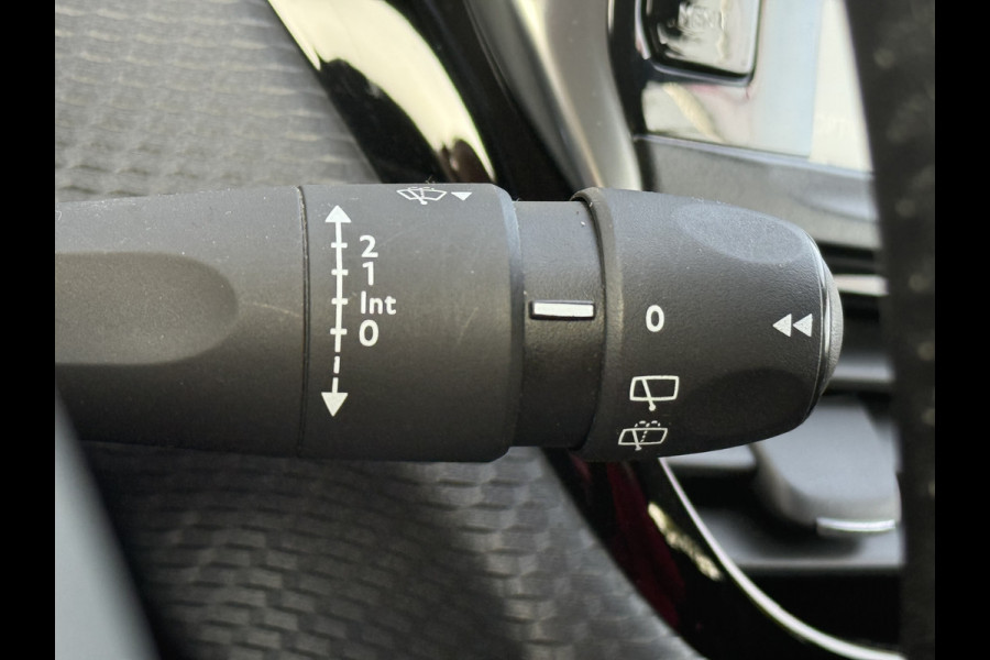 Peugeot 2008 BWJ 2018 | 1.2PT 110PK Blue Lion | AIRCO | NAVI | CRUISE | PDC | CARPLAY | DAB+ |