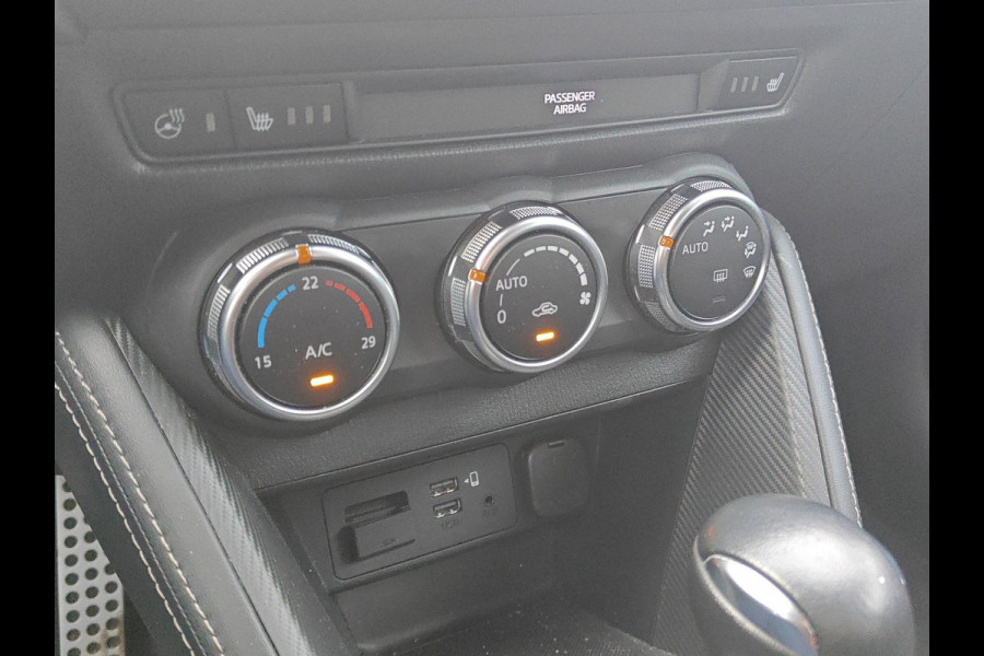 Mazda 2 1.5 Skyactiv-G Luxury | AUTOMAAT | Trekhaak!