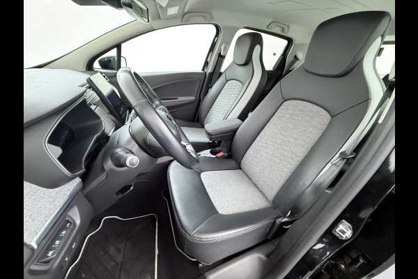 Renault ZOE R135 Intens 52 kWh SOH 92% Fase 3 Warmtepomp Apple Carplay Android Auto Navi Ecc Cruise Control Camera Pdc Lane Assist Stoel+Stuurverwarming Regen-Lichtsensor Parkeerhulp Dodehoek Lmv Privacy Glas Facelift model Eigen Accu Zeer compleet