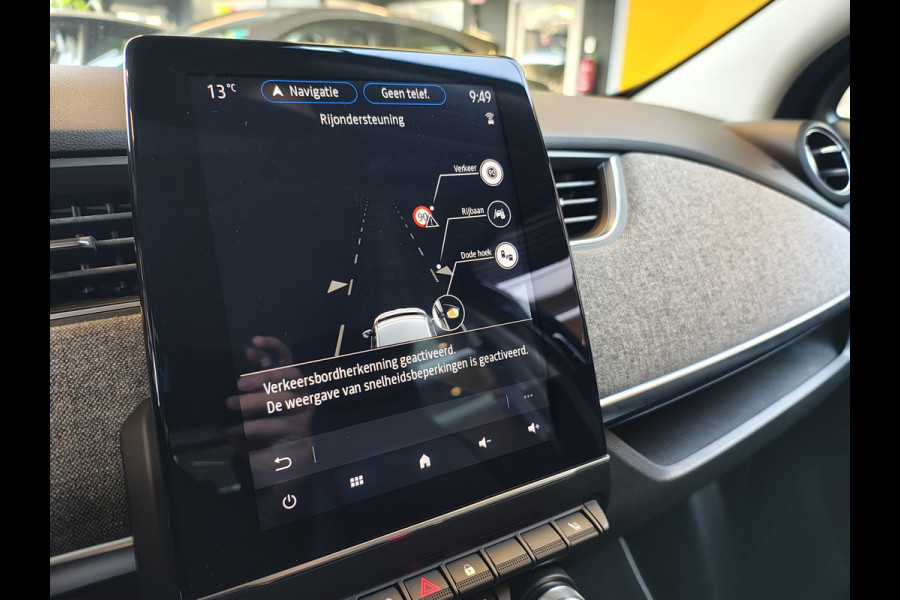 Renault ZOE R135 Intens 52 kWh SOH 92% Fase 3 Warmtepomp Apple Carplay Android Auto Navi Ecc Cruise Control Camera Pdc Lane Assist Stoel+Stuurverwarming Regen-Lichtsensor Parkeerhulp Dodehoek Lmv Privacy Glas Facelift model Eigen Accu Zeer compleet