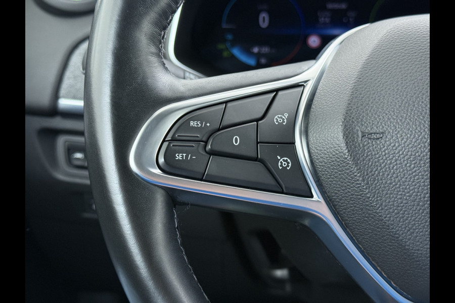 Renault ZOE R135 Intens 52 kWh SOH 92% Fase 3 Warmtepomp Apple Carplay Android Auto Navi Ecc Cruise Control Camera Pdc Lane Assist Stoel+Stuurverwarming Regen-Lichtsensor Parkeerhulp Dodehoek Lmv Privacy Glas Facelift model Eigen Accu Zeer compleet