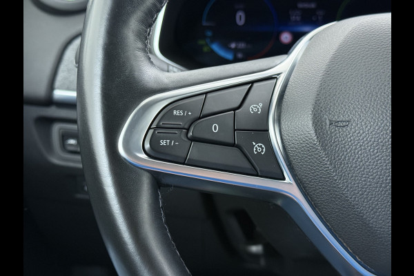 Renault ZOE R135 Intens 52 kWh SOH 92% Fase 3 Warmtepomp Apple Carplay Android Auto Navi Ecc Cruise Control Camera Pdc Lane Assist Stoel+Stuurverwarming Regen-Lichtsensor Parkeerhulp Dodehoek Lmv Privacy Glas Facelift model Eigen Accu Zeer compleet