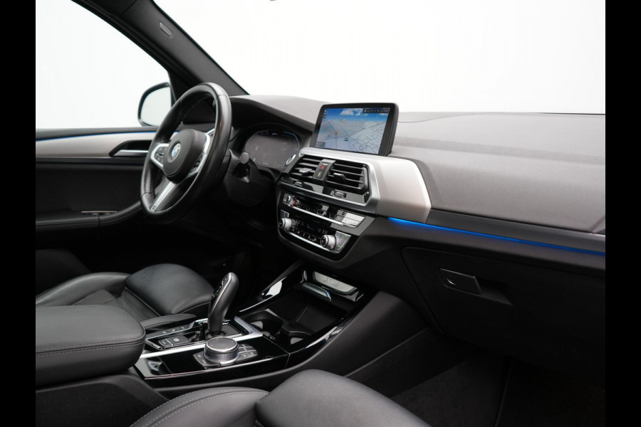 BMW X3 xDrive30e xLine Plug In Hybrid 293pk Dealer O.H PHEV | Trekhaak Af Fabriek | Panodak | Head Up | Adaptive LED | Lederen Sportstoelen Verwarmd | Keyless | Apple Carplay | Cruise Control | M Sportstuur | Navigatie | Virtual | DAB |