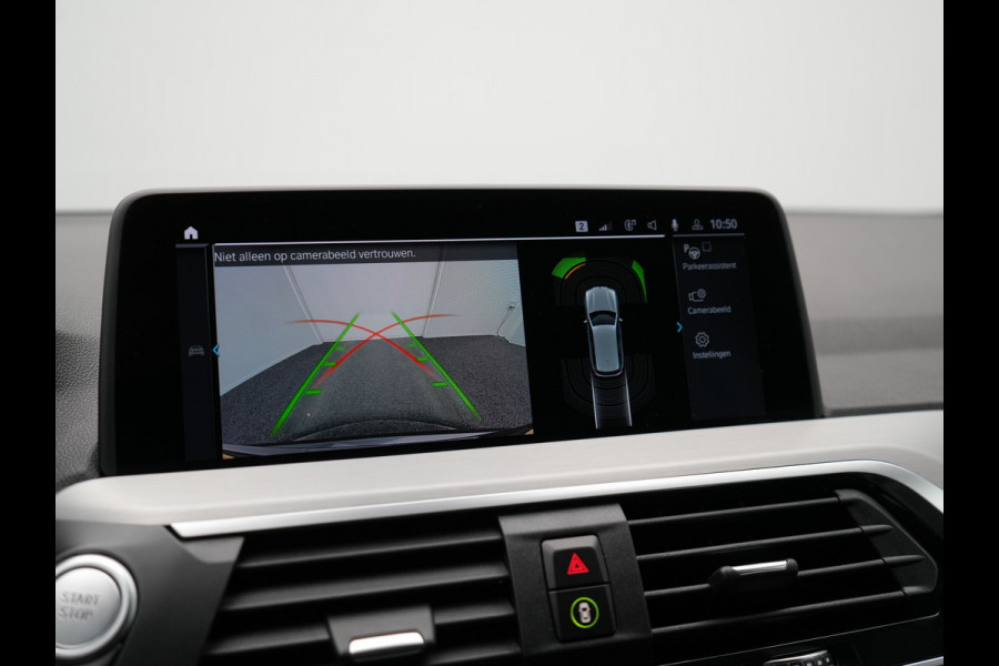 BMW X3 xDrive30e xLine Plug In Hybrid 293pk Dealer O.H PHEV | Trekhaak Af Fabriek | Panodak | Head Up | Adaptive LED | Lederen Sportstoelen Verwarmd | Keyless | Apple Carplay | Cruise Control | M Sportstuur | Navigatie | Virtual | DAB |