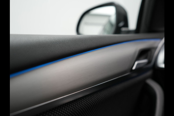 BMW X3 xDrive30e xLine Plug In Hybrid 293pk Dealer O.H PHEV | Trekhaak Af Fabriek | Panodak | Head Up | Adaptive LED | Lederen Sportstoelen Verwarmd | Keyless | Apple Carplay | Cruise Control | M Sportstuur | Navigatie | Virtual | DAB |