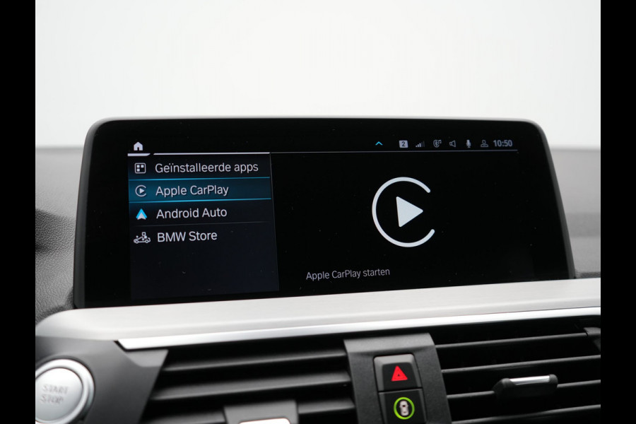 BMW X3 xDrive30e xLine Plug In Hybrid 293pk Dealer O.H PHEV | Trekhaak Af Fabriek | Panodak | Head Up | Adaptive LED | Lederen Sportstoelen Verwarmd | Keyless | Apple Carplay | Cruise Control | M Sportstuur | Navigatie | Virtual | DAB |