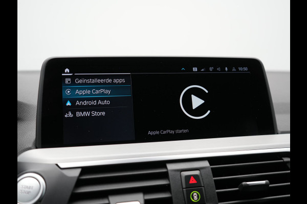 BMW X3 xDrive30e xLine Plug In Hybrid 293pk Dealer O.H PHEV | Trekhaak Af Fabriek | Panodak | Head Up | Adaptive LED | Lederen Sportstoelen Verwarmd | Keyless | Apple Carplay | Cruise Control | M Sportstuur | Navigatie | Virtual | DAB |