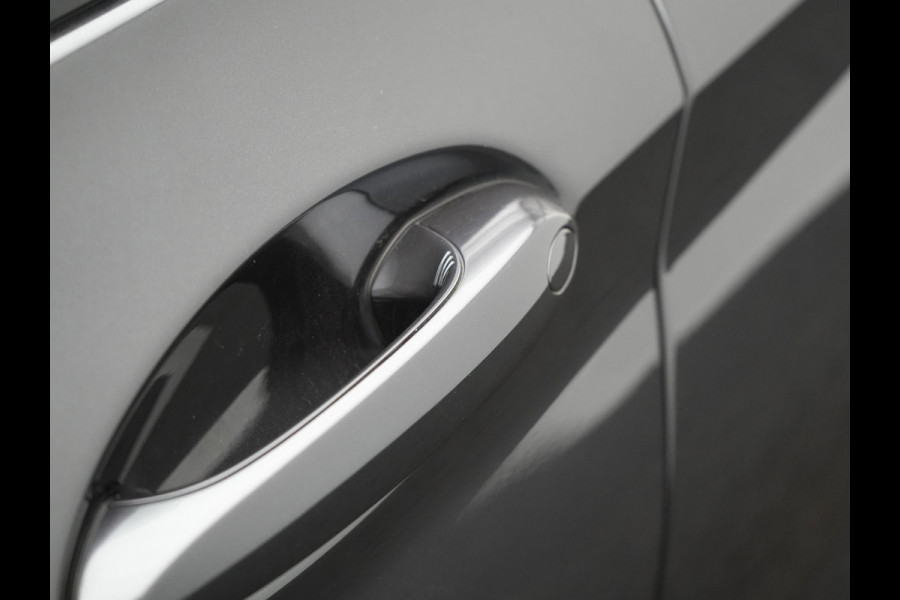 BMW X3 xDrive30e xLine Plug In Hybrid 293pk Dealer O.H PHEV | Trekhaak Af Fabriek | Panodak | Head Up | Adaptive LED | Lederen Sportstoelen Verwarmd | Keyless | Apple Carplay | Cruise Control | M Sportstuur | Navigatie | Virtual | DAB |