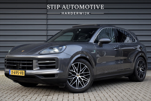 Porsche Cayenne 3.0 E-Hybrid 470pk | Panorama | Matrix | ACC | 21'' Wielen | Bose | Trekhaak | Sport Chrono | Orig. NL |