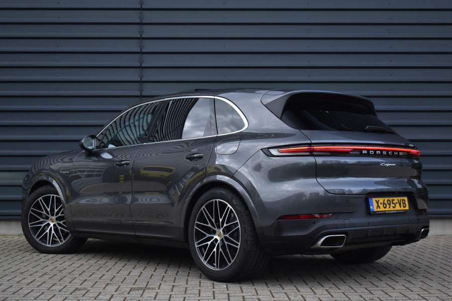 Porsche Cayenne 3.0 E-Hybrid 470pk | Panorama | Matrix | ACC | 21'' Wielen | Bose | Trekhaak | Sport Chrono | Orig. NL |