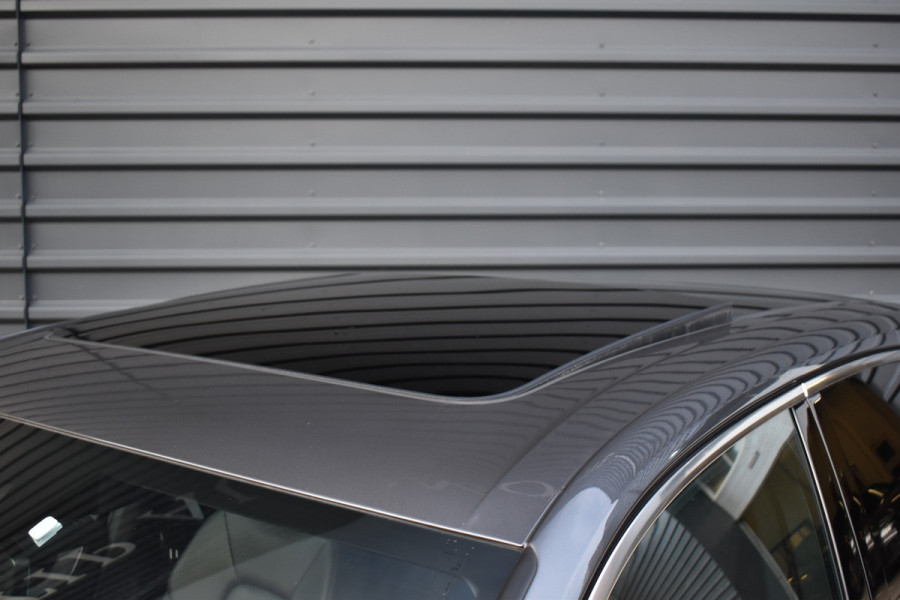 Porsche Cayenne 3.0 E-Hybrid 470pk | Panorama | Matrix | ACC | 21'' Wielen | Bose | Trekhaak | Sport Chrono | Orig. NL |