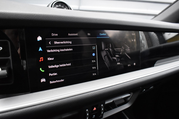 Porsche Cayenne 3.0 E-Hybrid 470pk | Panorama | Matrix | ACC | 21'' Wielen | Bose | Trekhaak | Sport Chrono | Orig. NL |