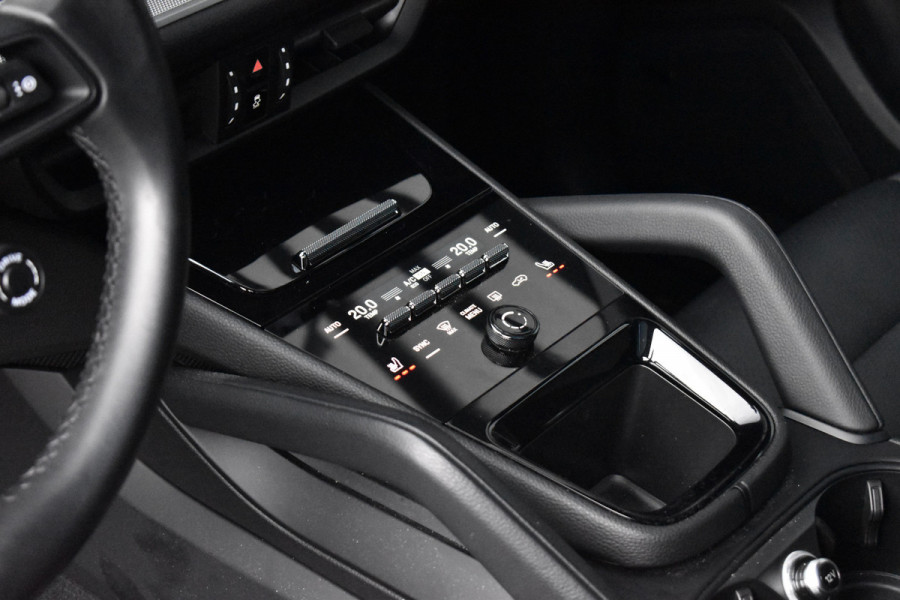 Porsche Cayenne 3.0 E-Hybrid 470pk | Panorama | Matrix | ACC | 21'' Wielen | Bose | Trekhaak | Sport Chrono | Orig. NL |