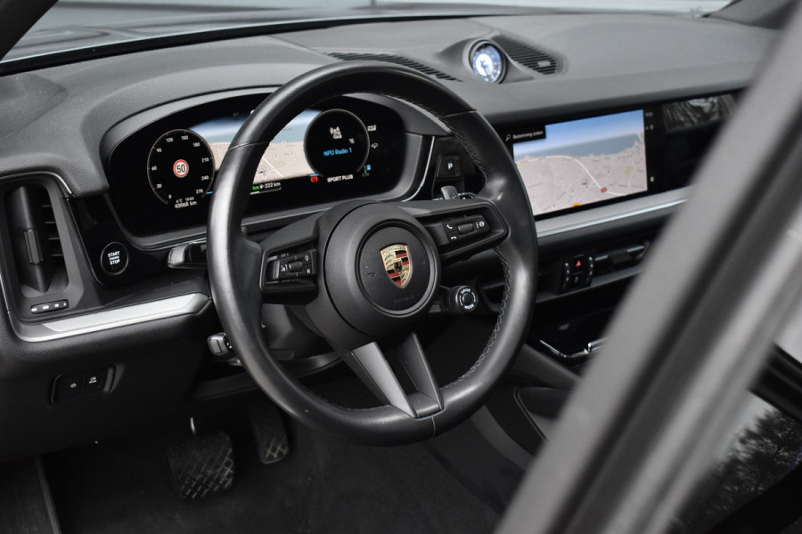 Porsche Cayenne 3.0 E-Hybrid 470pk | Panorama | Matrix | ACC | 21'' Wielen | Bose | Trekhaak | Sport Chrono | Orig. NL |