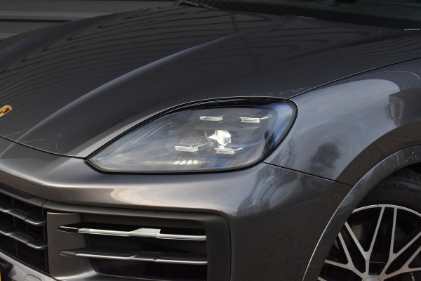 Porsche Cayenne 3.0 E-Hybrid 470pk | Panorama | Matrix | ACC | 21'' Wielen | Bose | Trekhaak | Sport Chrono | Orig. NL |