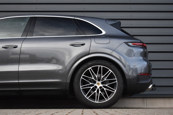 Porsche Cayenne 3.0 E-Hybrid 470pk | Panorama | Matrix | ACC | 21'' Wielen | Bose | Trekhaak | Sport Chrono | Orig. NL |