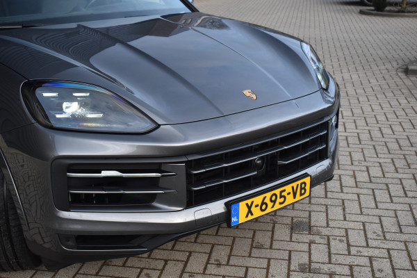 Porsche Cayenne 3.0 E-Hybrid 470pk | Panorama | Matrix | ACC | 21'' Wielen | Bose | Trekhaak | Sport Chrono | Orig. NL |