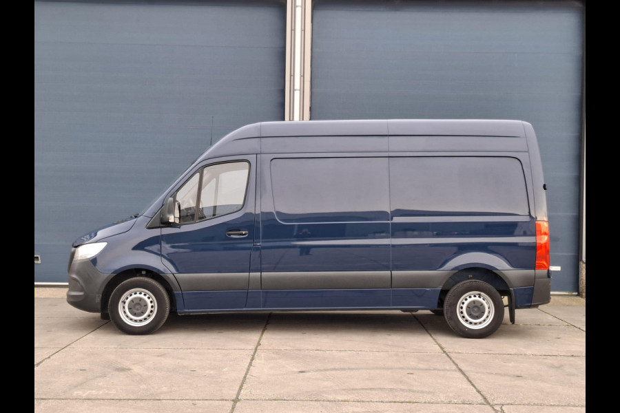 Mercedes-Benz Sprinter 311 CDI GB L2 FWD Functional 3.5T / AIRCO / CAMERA / 3 ZITS / DEALER ONDERHOUDEN / NAVI