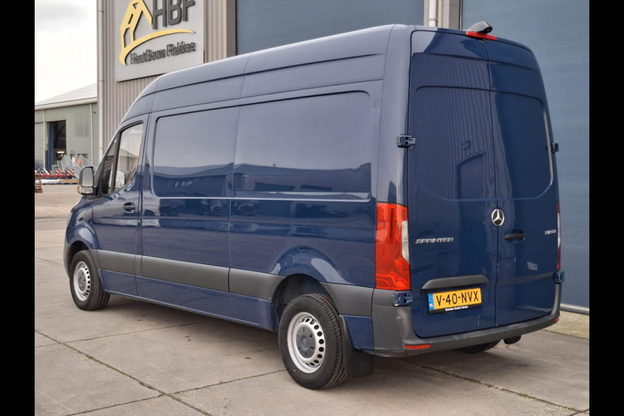 Mercedes-Benz Sprinter 311 CDI GB L2 FWD Functional 3.5T / AIRCO / CAMERA / 3 ZITS / DEALER ONDERHOUDEN / NAVI