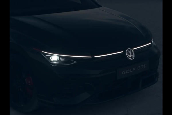 Volkswagen Golf 2.0 TSI GTI Clubsport Edition 50 325 PK | Full option | Panorama dak | Akrapovic | Harman Kardon | 19" Warmenau | Head Up Display | 360 graden camera |