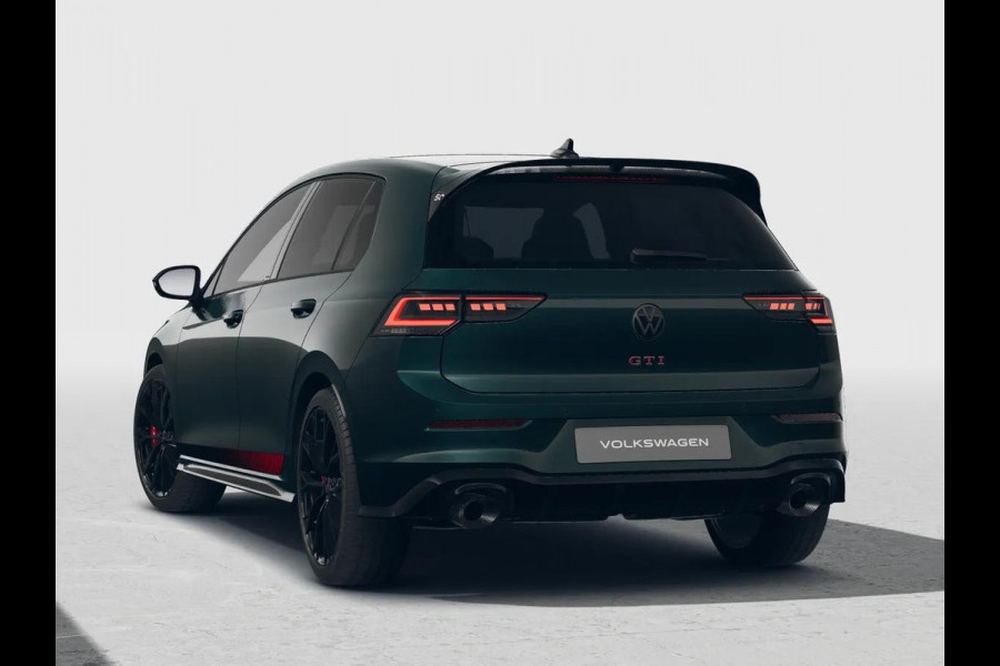 Volkswagen Golf 2.0 TSI GTI Clubsport Edition 50 325 PK | Full option | Panorama dak | Akrapovic | Harman Kardon | 19" Warmenau | Head Up Display | 360 graden camera |