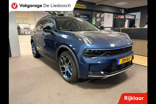 Lynk & Co 01 1.5 / panorama-dak / 360 camera / Infinity audio / navigatie