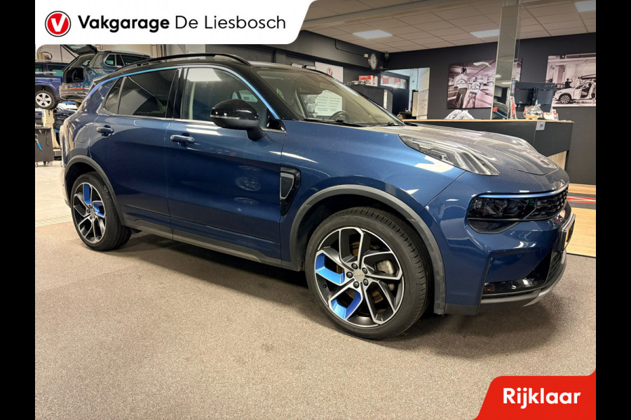 Lynk & Co 01 1.5 / panorama-dak / 360 camera / Infinity audio / navigatie