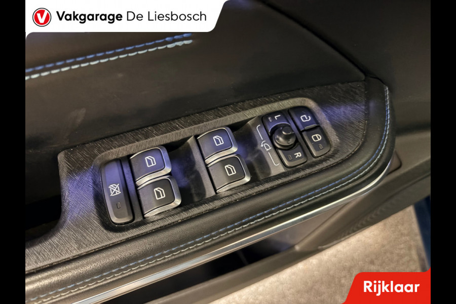 Lynk & Co 01 1.5 / panorama-dak / 360 camera / Infinity audio / navigatie