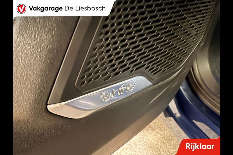 Lynk & Co 01 1.5 / panorama-dak / 360 camera / Infinity audio / navigatie