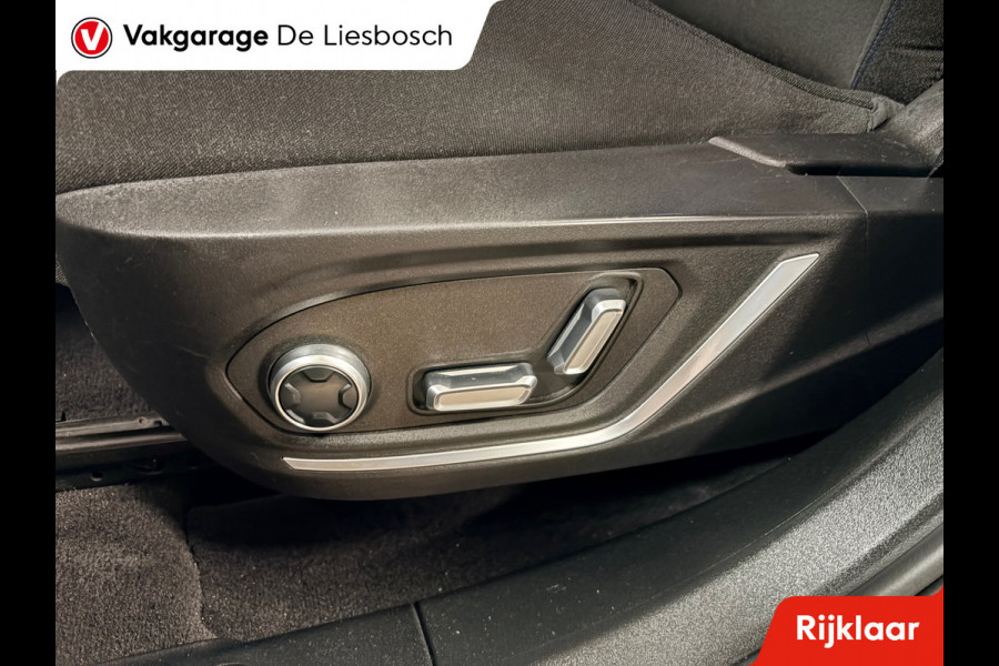 Lynk & Co 01 1.5 / panorama-dak / 360 camera / Infinity audio / navigatie