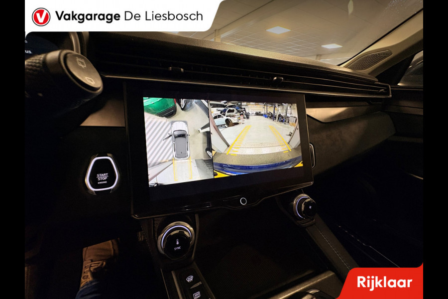 Lynk & Co 01 1.5 / panorama-dak / 360 camera / Infinity audio / navigatie